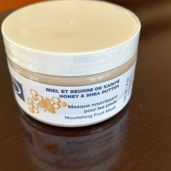 Foot Mask - Picture 1 of 3